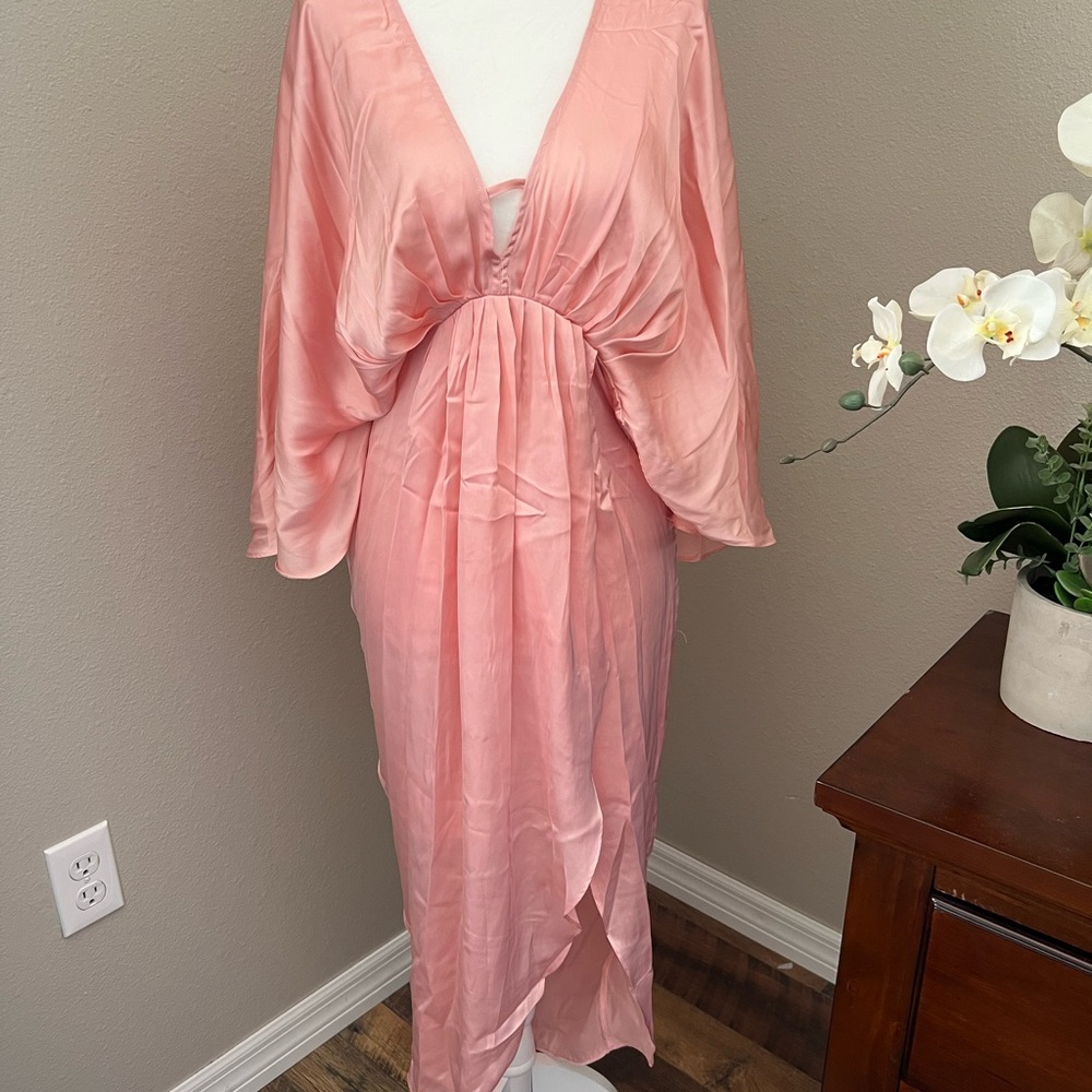 ASOS Pink Midi Kimono Faux Wrap Dress with Elegant V-Neck and Flowing Silhouette